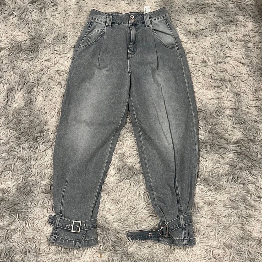 Fashionable denim pants